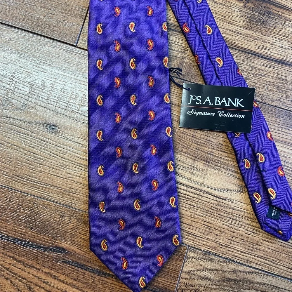 NWT JOS. A. BANK Purple Paisley Signature Collection 100% SILK Men's NECK TIE